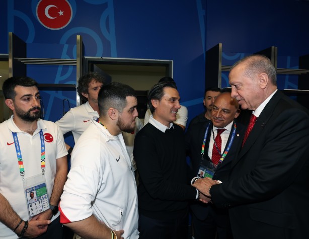 Foto - Cumhurbaşkanı Erdoğan'dan millilere tebrik