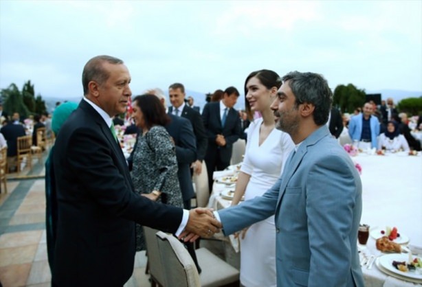 Foto - Cumhurbaşkanı Erdoğan'dan sanatçı ve sporculara iftar