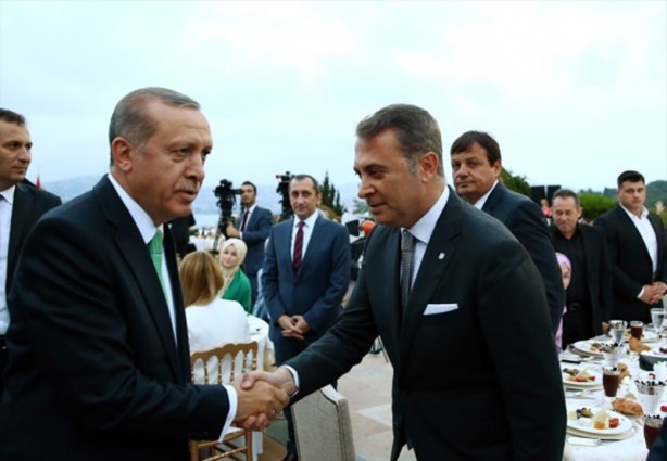 Foto - Cumhurbaşkanı Erdoğan'dan sanatçı ve sporculara iftar