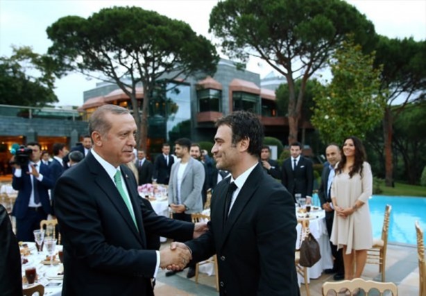 Foto - Cumhurbaşkanı Erdoğan'dan sanatçı ve sporculara iftar