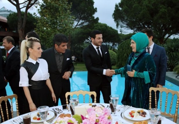 Foto - Cumhurbaşkanı Erdoğan'dan sanatçı ve sporculara iftar