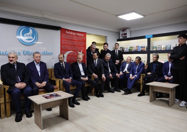 Foto - Cumhurbaşkanı Erdoğan'dan ülkü ocaklarına ziyaret