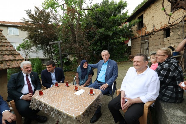 Foto - Cumhurbaşkanı Erdoğan'dan vefa! Eski komşusunu ziyaret etti