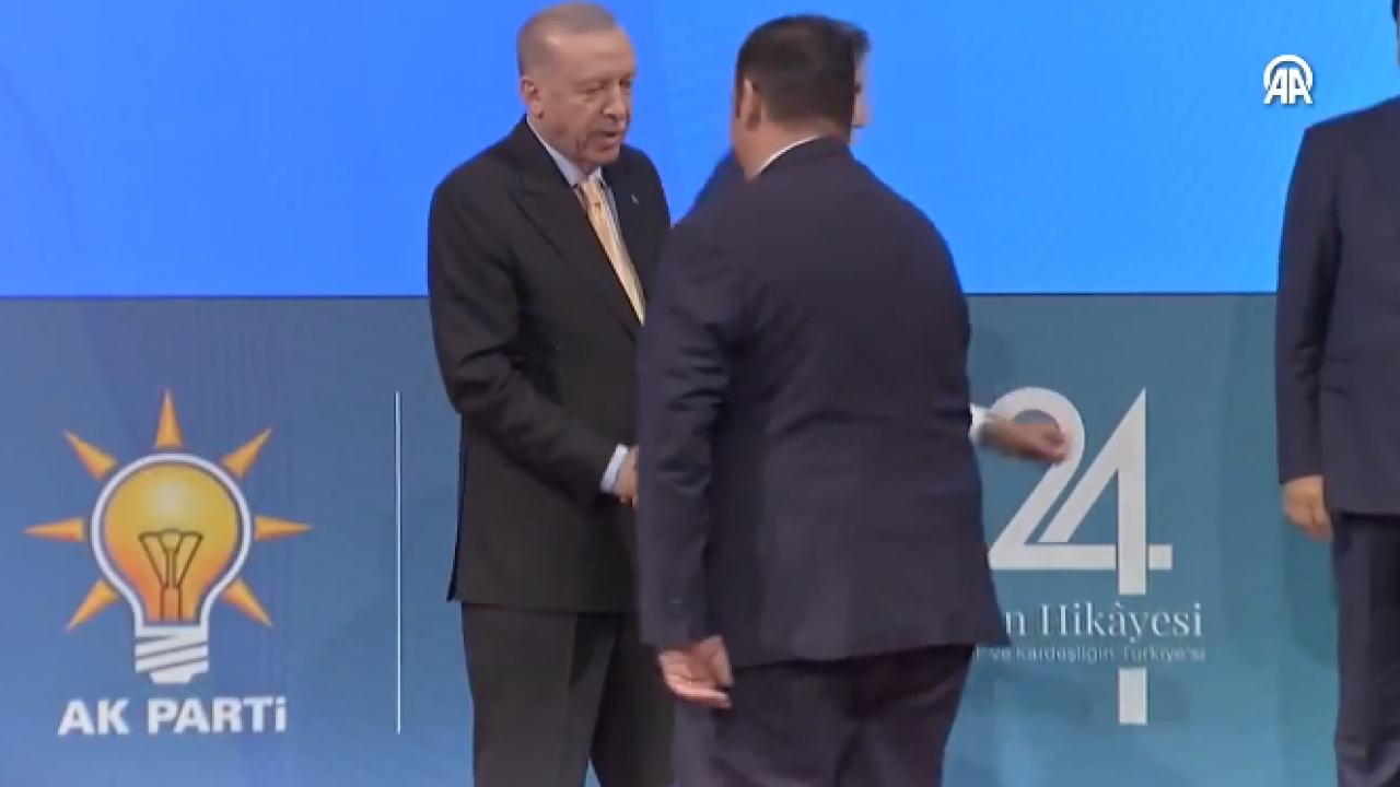 Foto - Cumhurbaşkanı Erdoğan'ın AK Parti'ye katılan isme yaptığı uyarı gündem oldu