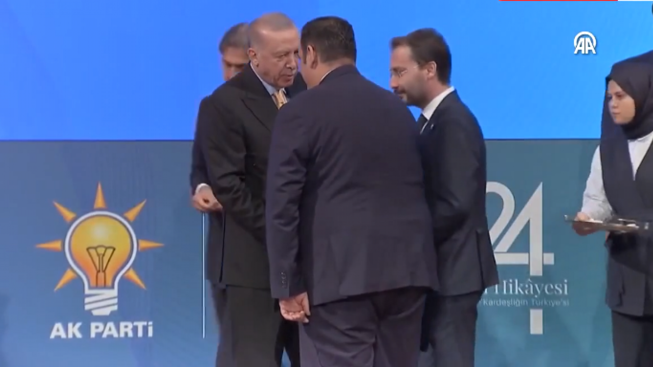 Foto - Cumhurbaşkanı Erdoğan'ın AK Parti'ye katılan isme yaptığı uyarı gündem oldu