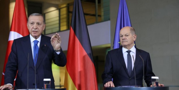 Cumhurbaşkanı Erdoğan'ın Almanya'daki resti dünya basınında