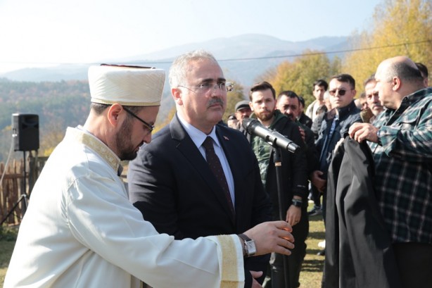 Foto - Cumhurbaşkanı Erdoğan'ın aşçısı, son yolculuğuna uğurlandı