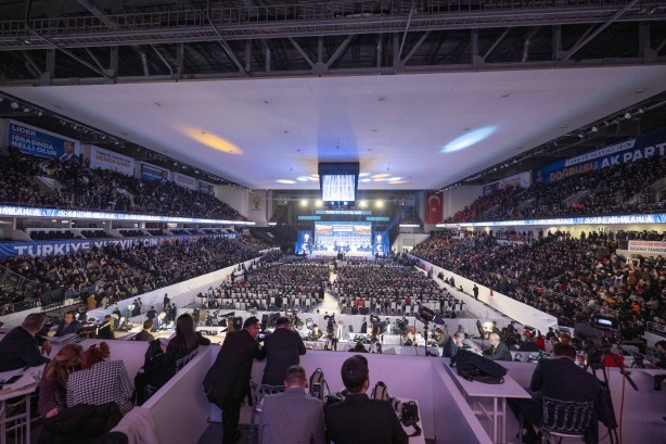 Foto - Cumhurbaşkanı Erdoğan'ın dikkatini çeken pankart! Salonda alkış tufanı koptu