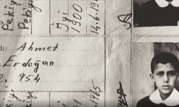 Foto - Cumhurbaşkanı Erdoğan’ın duygusal anları! Doğum günü için hazırlanan klipte bu gösterilince kendisini zor tuttu