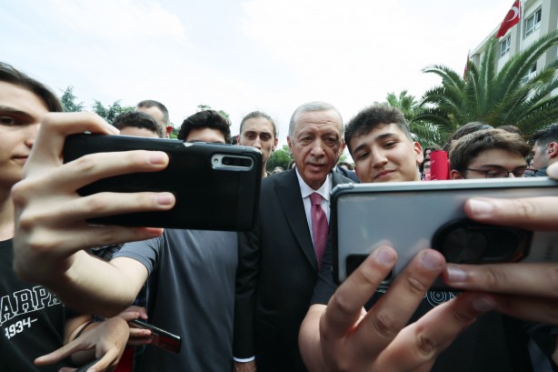 Foto - Cumhurbaşkanı Erdoğan'ın Haydarpaşa Lisesi'nde katıldığı karne dağıtım töreninden kareler