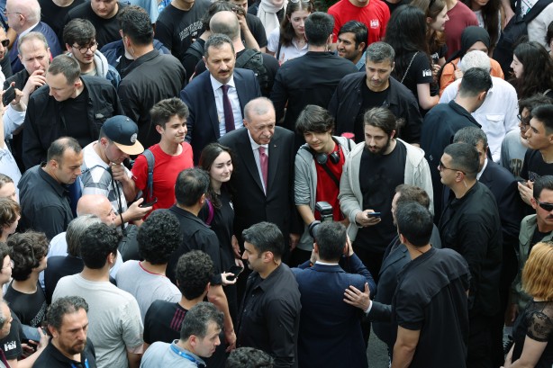 Foto - Cumhurbaşkanı Erdoğan'ın Haydarpaşa Lisesi'nde katıldığı karne dağıtım töreninden kareler