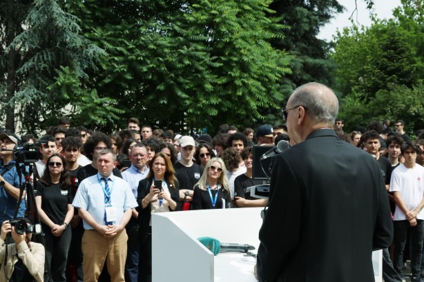 Foto - Cumhurbaşkanı Erdoğan'ın Haydarpaşa Lisesi'nde katıldığı karne dağıtım töreninden kareler