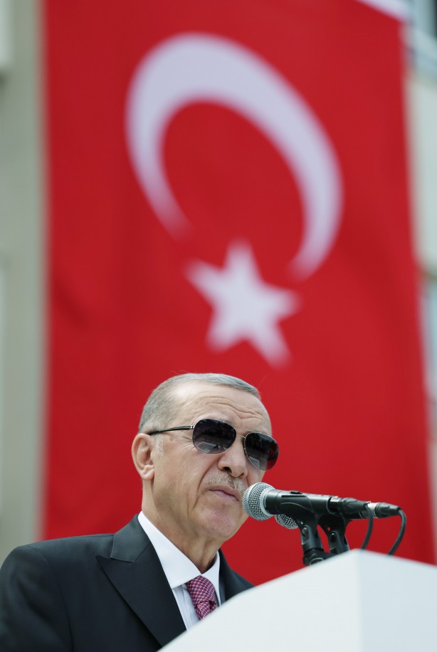 Cumhurbaşkanı Erdoğan'ın Haydarpaşa Lisesi'nde katıldığı karne dağıtım töreninden kareler