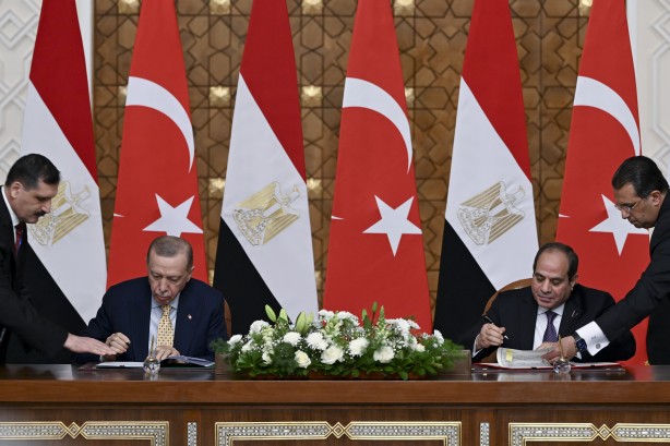 Foto - Cumhurbaşkanı Erdoğan'ın Mısır ziyareti dünya basınında! Yunan medyasından dikkat çeken yorum