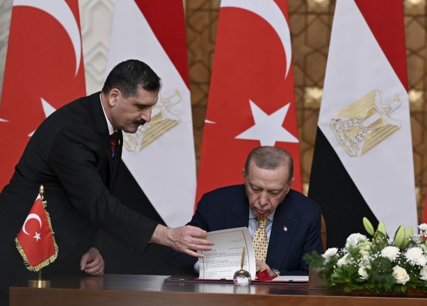 Foto - Cumhurbaşkanı Erdoğan'ın Mısır ziyareti dünya basınında! Yunan medyasından dikkat çeken yorum