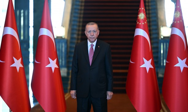 Foto - Cumhurbaşkanı Erdoğan'ın tebrikleri kabul ettiği salonda dikkat çeken detay!