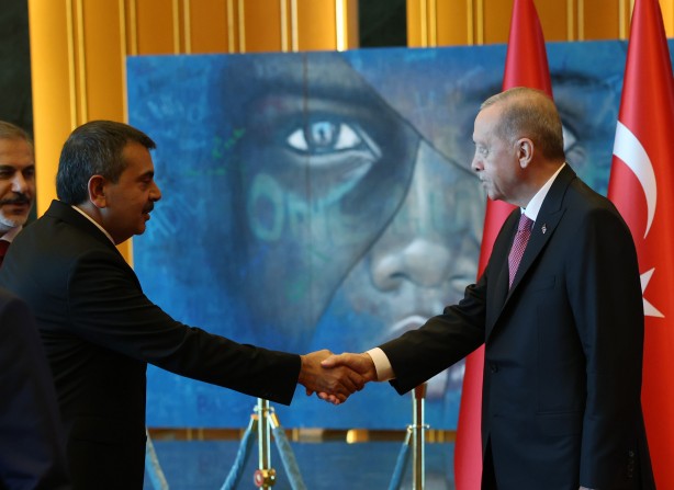 Foto - Cumhurbaşkanı Erdoğan'ın tebrikleri kabul ettiği salonda dikkat çeken detay!