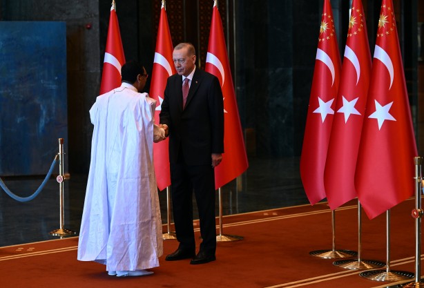 Foto - Cumhurbaşkanı Erdoğan'ın tebrikleri kabul ettiği salonda dikkat çeken detay!