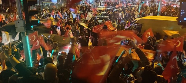 Foto - Cumhurbaşkanı Erdoğan'ın zaferi kutlanıyor