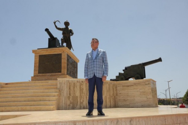 Cumhurbaşkanı Yardımcısı Fuat Oktay'dan 'Oruç Reis' sürprizi!