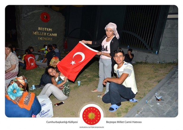 Foto - Cumhurbaşkanlığı Külliyesi'nde demokrasi nöbeti