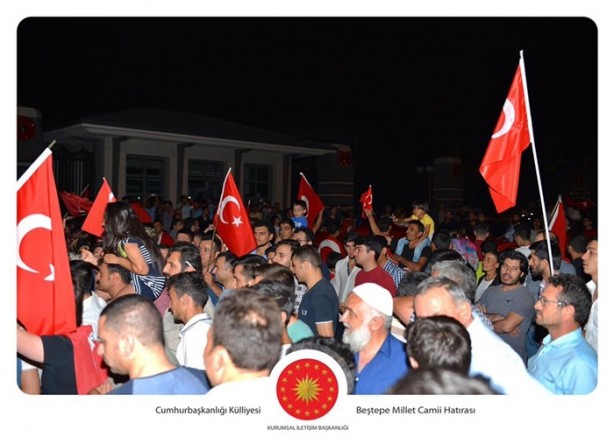 Foto - Cumhurbaşkanlığı Külliyesi'nde demokrasi nöbeti