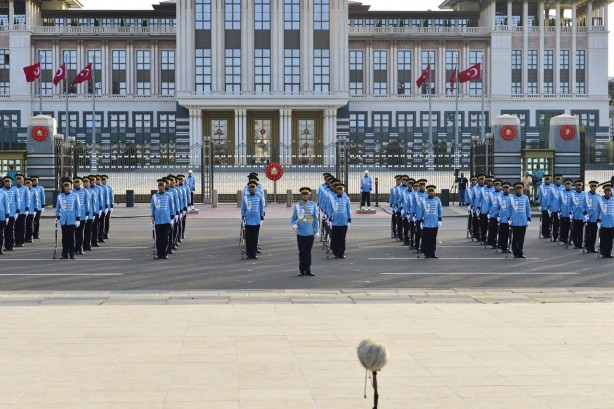 Cumhurbaşkanlığı Tüfekli Gösteri Bölüğü ve Mehteran Birliği'nden görkemli gösteri!