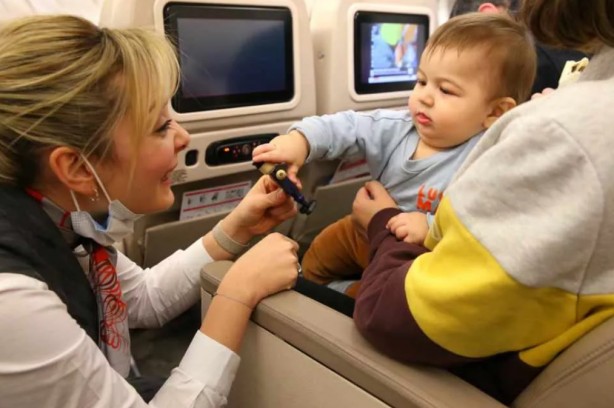 Foto - Cumhurbaşkanlığı uçağı depremzedeler için görevde!