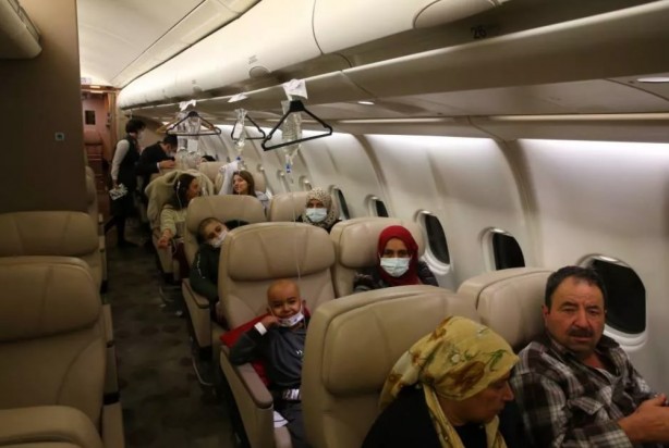 Foto - Cumhurbaşkanlığı uçağı depremzedeler için görevde!