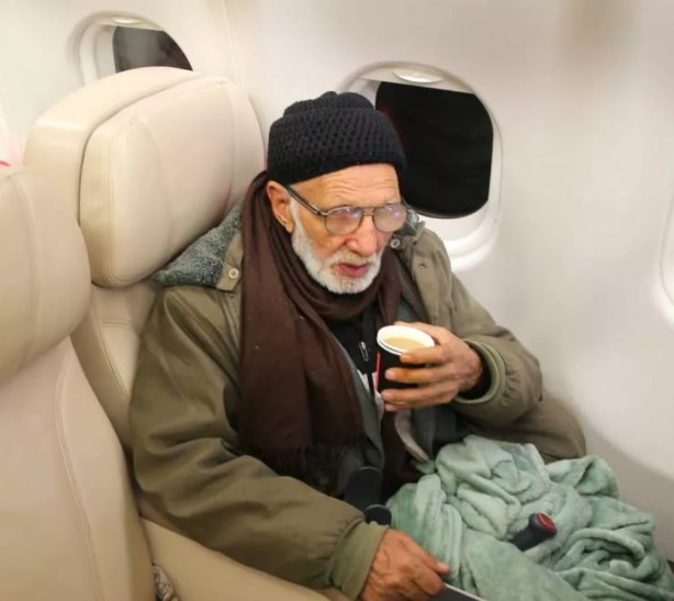 Foto - Cumhurbaşkanlığı uçağı depremzedeler için görevde!