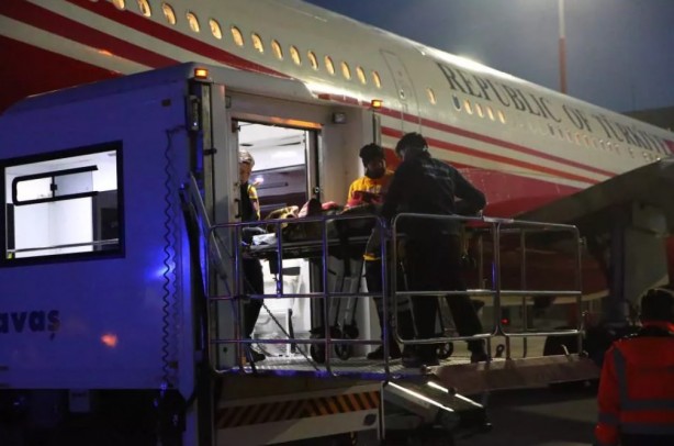 Cumhurbaşkanlığı uçağı depremzedeler için görevde!