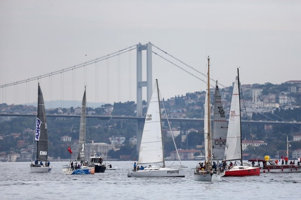 Foto - Cumhurbaşkanlığı Uluslararası Yat Yarışı, İstanbul Boğazı'nda başladı