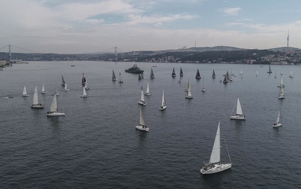Foto - Cumhurbaşkanlığı Uluslararası Yat Yarışı, İstanbul Boğazı'nda başladı
