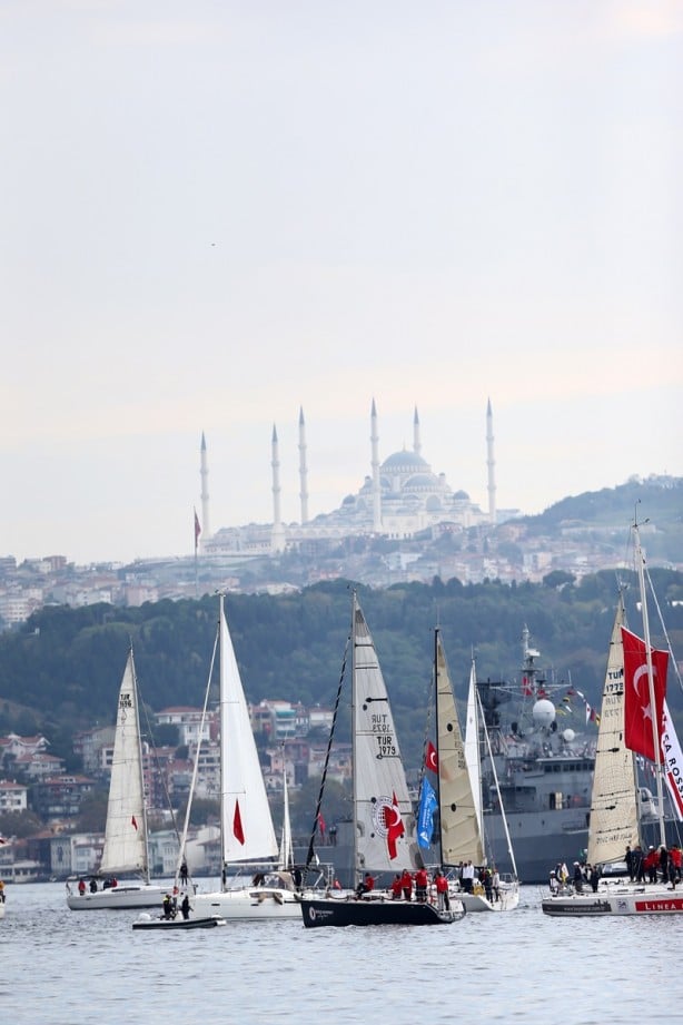 Foto - Cumhurbaşkanlığı Uluslararası Yat Yarışı, İstanbul Boğazı'nda başladı