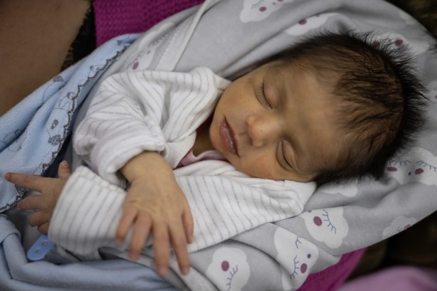 Foto - Cumhurbaşkanlığına ait uçakla 15 bebek Ankara'ya götürüldü