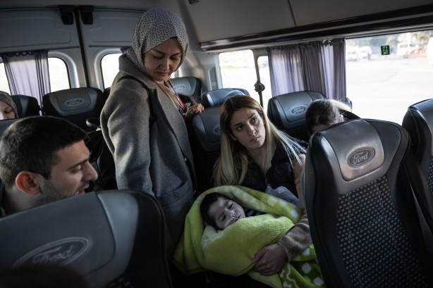 Foto - Cumhurbaşkanlığına ait uçakla 15 bebek Ankara'ya götürüldü