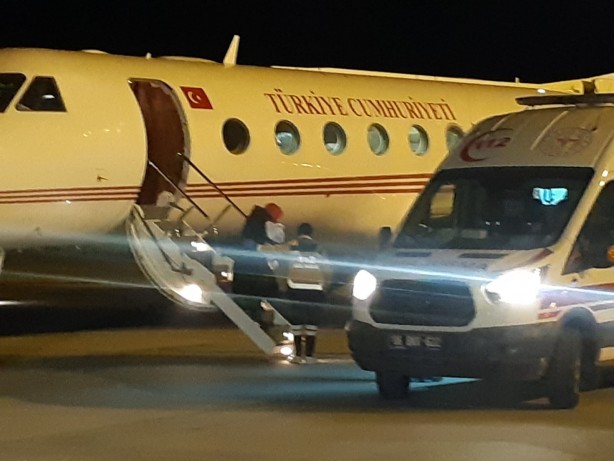 Foto - Cumhurbaşkanlığına ait uçakla 15 bebek Ankara'ya götürüldü