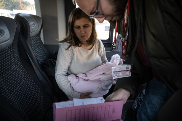 Foto - Cumhurbaşkanlığına ait uçakla 15 bebek Ankara'ya götürüldü