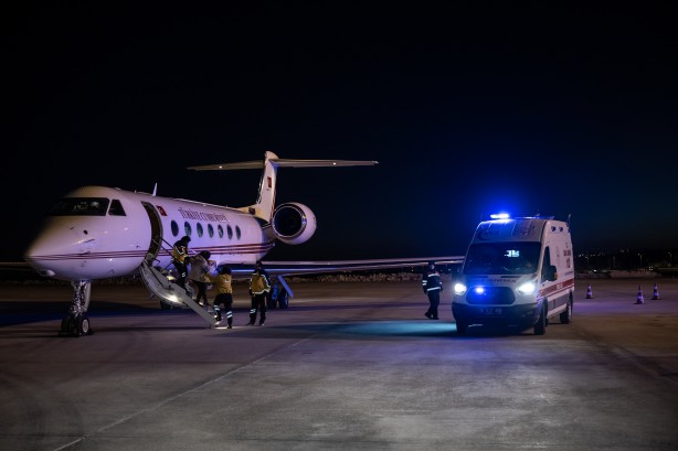 Foto - Cumhurbaşkanlığına ait uçakla 15 bebek Ankara'ya götürüldü