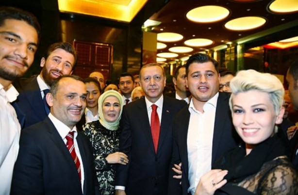 Foto - Cumhurbaşkanlığı'ndaki resepsiyona ünlü akını