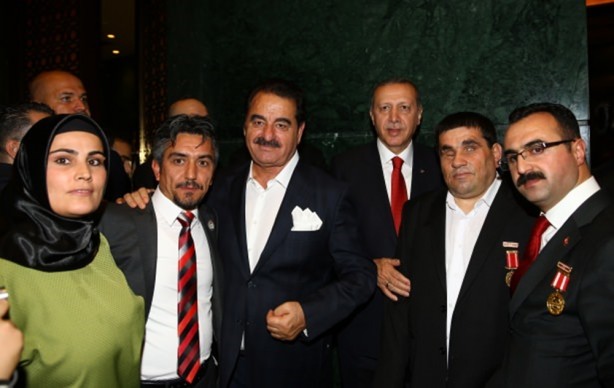 Foto - Cumhurbaşkanlığı'ndaki resepsiyona ünlü akını