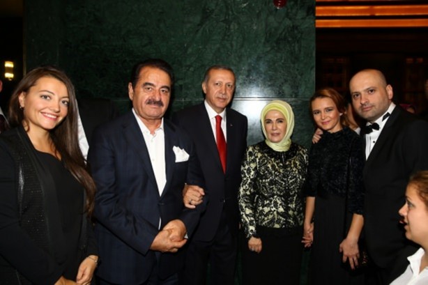 Cumhurbaşkanlığı'ndaki resepsiyona ünlü akını