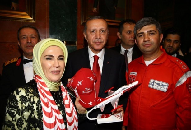 Foto - Cumhurbaşkanlığı'ndaki resepsiyona ünlü akını