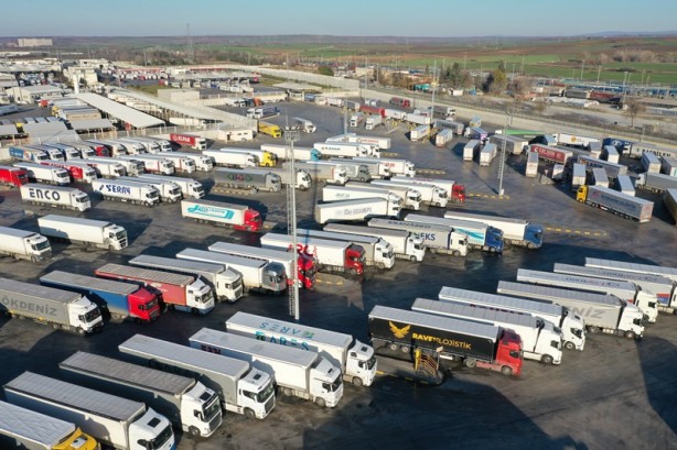 Foto - Cumhuriyet tarihinin ihracat rekoru, tır şoförlerini de sevindirdi