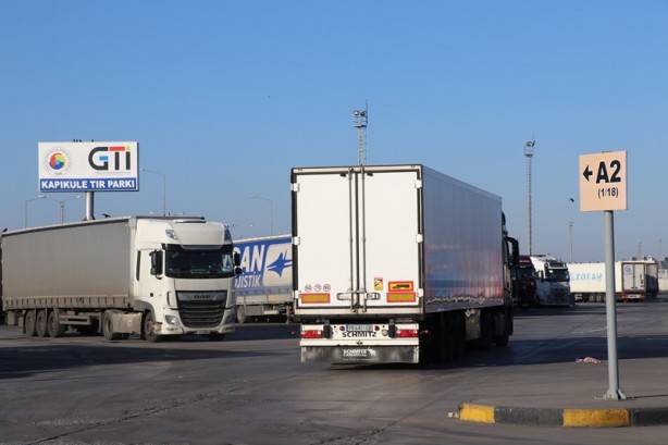 Foto - Cumhuriyet tarihinin ihracat rekoru, tır şoförlerini de sevindirdi
