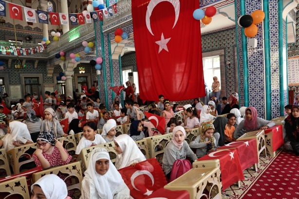 Foto - Cumhuriyet ve Sözcü kudurur şimdi! Kur’an bülbülleri rekor kırdı