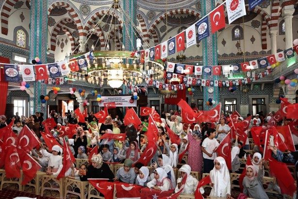 Foto - Cumhuriyet ve Sözcü kudurur şimdi! Kur’an bülbülleri rekor kırdı