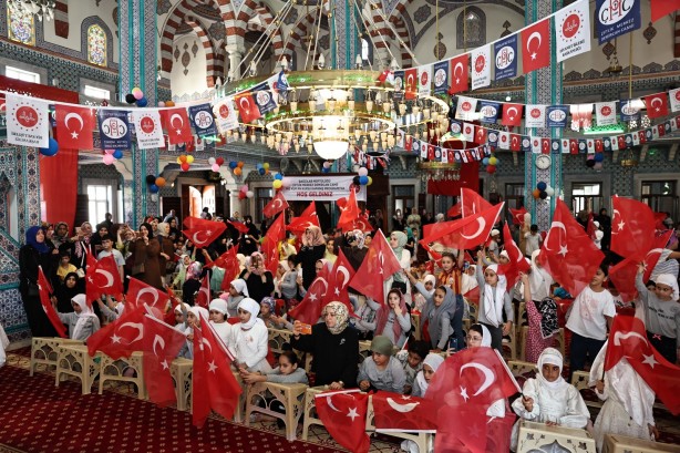 Foto - Cumhuriyet ve Sözcü kudurur şimdi! Kur’an bülbülleri rekor kırdı