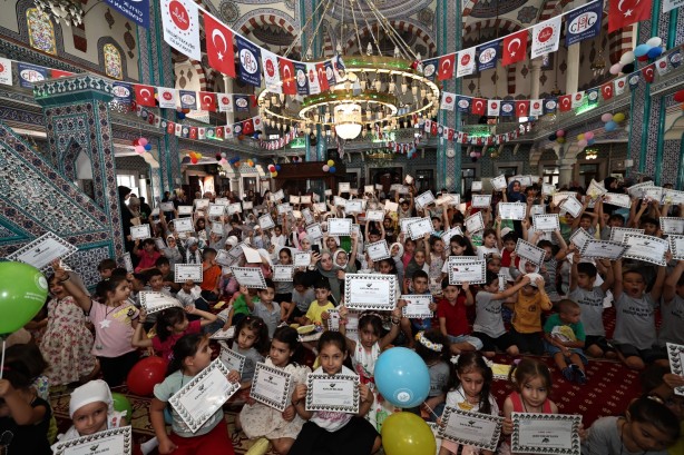 Foto - Cumhuriyet ve Sözcü kudurur şimdi! Kur’an bülbülleri rekor kırdı