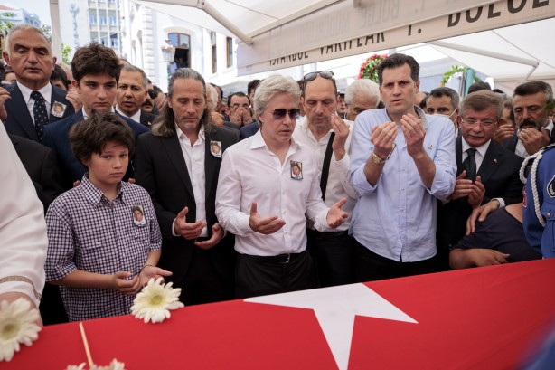 Foto - Cüneyt Arkın son yolculuğuna uğurlandı